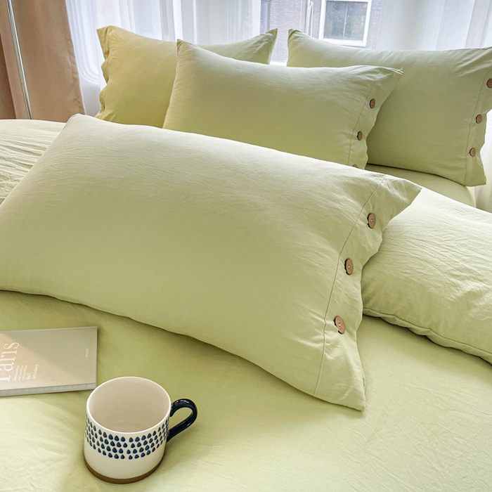 91家纺网 家纺一手货源 找家纺 库里梦家纺 2025新款水洗棉纽扣四件套学生季A类简约纯色无印风四件套 纽扣芥末绿