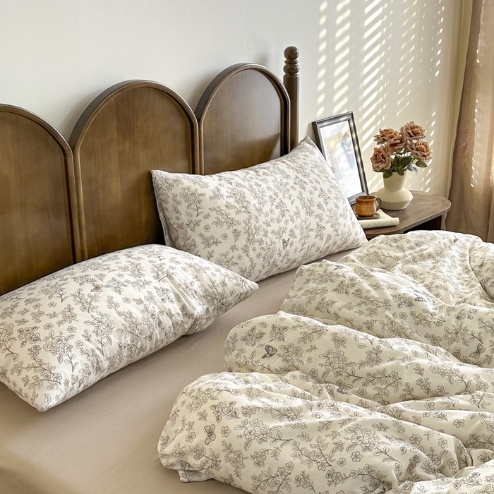 91家纺网 家纺一手货源 找家纺 2025新款A类母婴级有氧全棉纯棉双层纱纯棉印花四件套 场景二 莫奈庄园