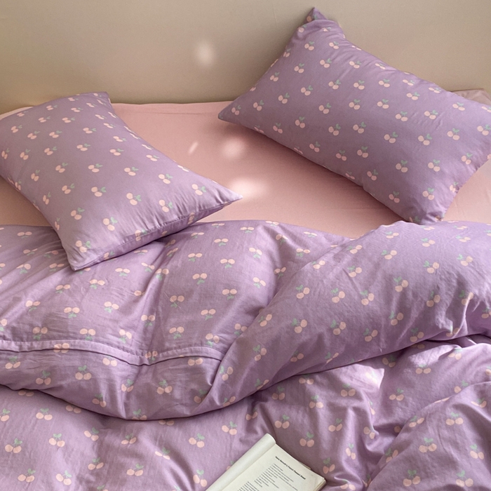 91家纺网 家纺一手货源 找家纺 2025新款A类母婴级有氧全棉纯棉双层纱纯棉印花四件套 场景一 车厘子