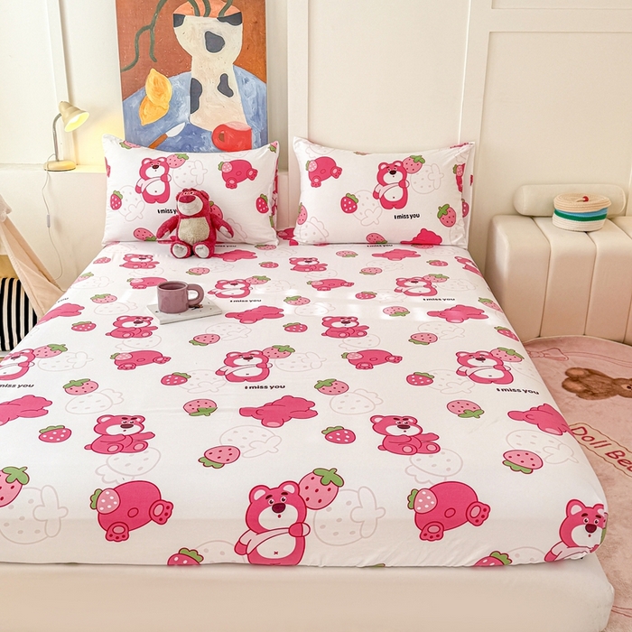 91家纺网 家纺一手货源 找家纺 温眠 2025新款A类亲肤水洗棉可爱卡通印花床笠 草莓熊