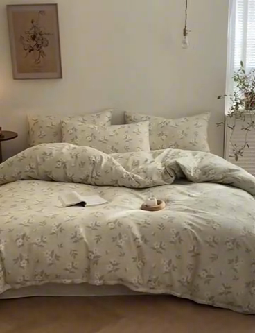 91家纺网 家纺一手货源 找家纺 2025新款A类母婴级有氧全棉纯棉双层纱纯棉印花四件套 场景一 乐枝