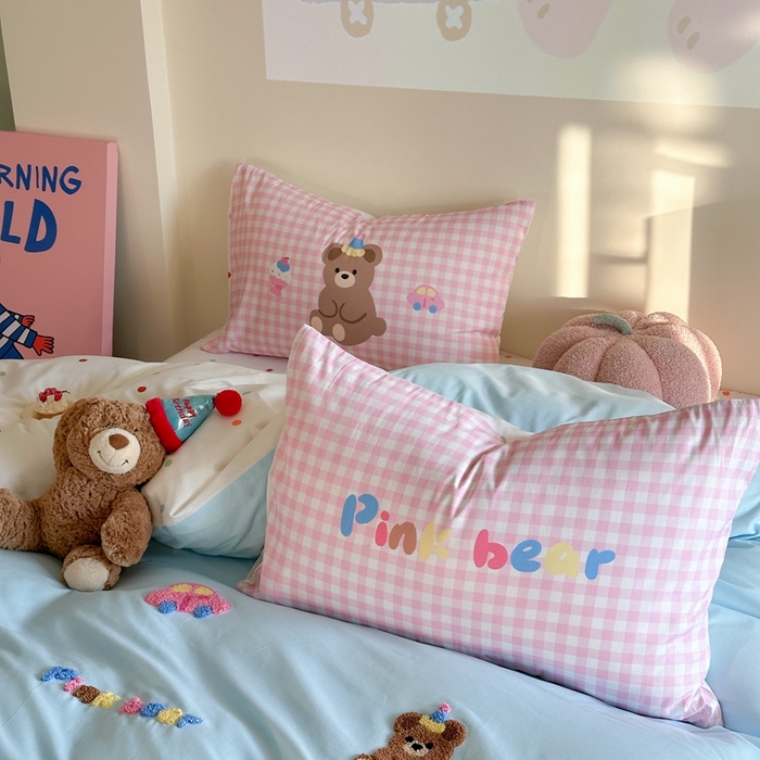 91家纺网 家纺一手货源 找家纺 美乐迪家纺 2025新款全棉毛巾绣四件套 甜品熊