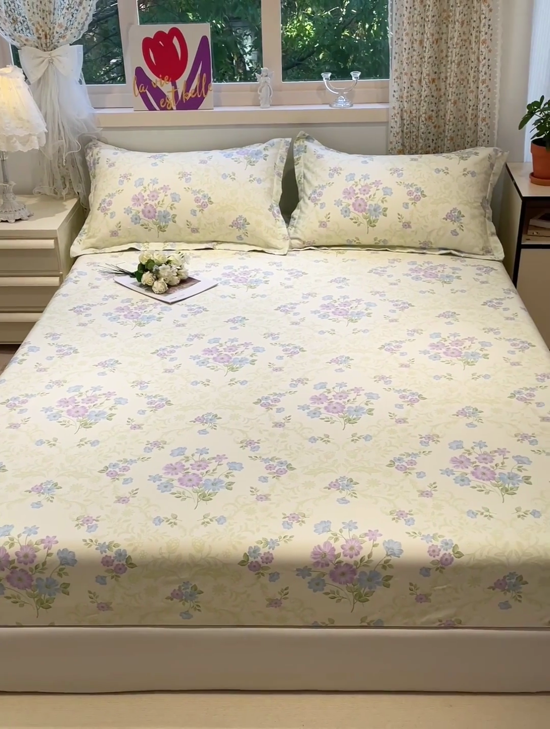 91家纺网 家纺一手货源 找家纺 2025春夏新款全棉花卉系列印花单床笠 岸边花语