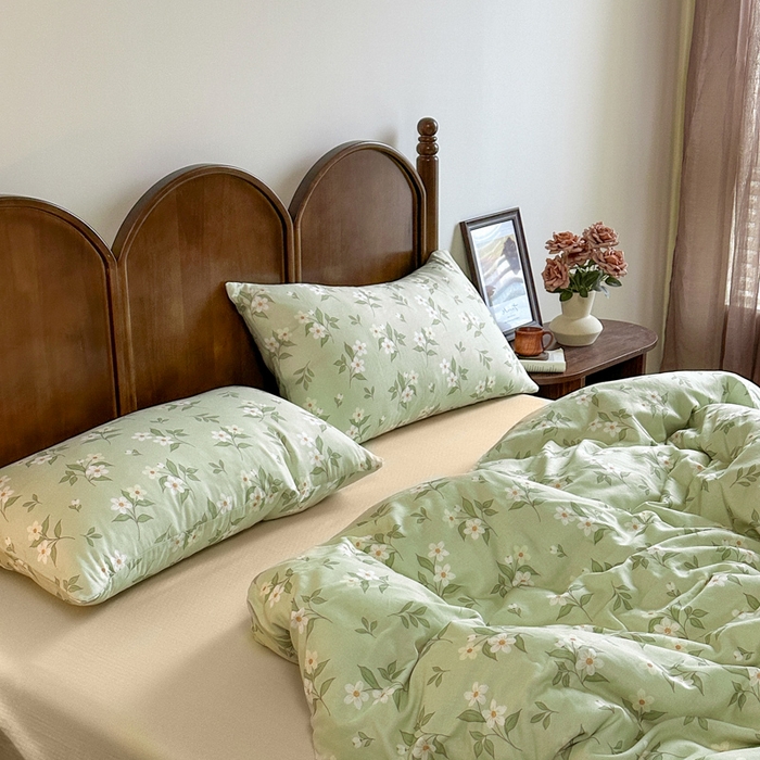 91家纺网 家纺一手货源 找家纺 2025新款A类母婴级有氧全棉纯棉双层纱纯棉印花四件套 场景二 茉莉青提