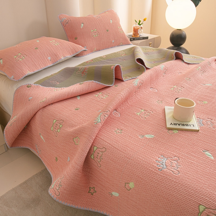 91家纺网 家纺一手货源 找家纺 手艺人2025新款A类宝宝四季全棉提花双面可铺盖床盖榻榻米炕盖炕垫盖毯AC01-AC10 AC09粉