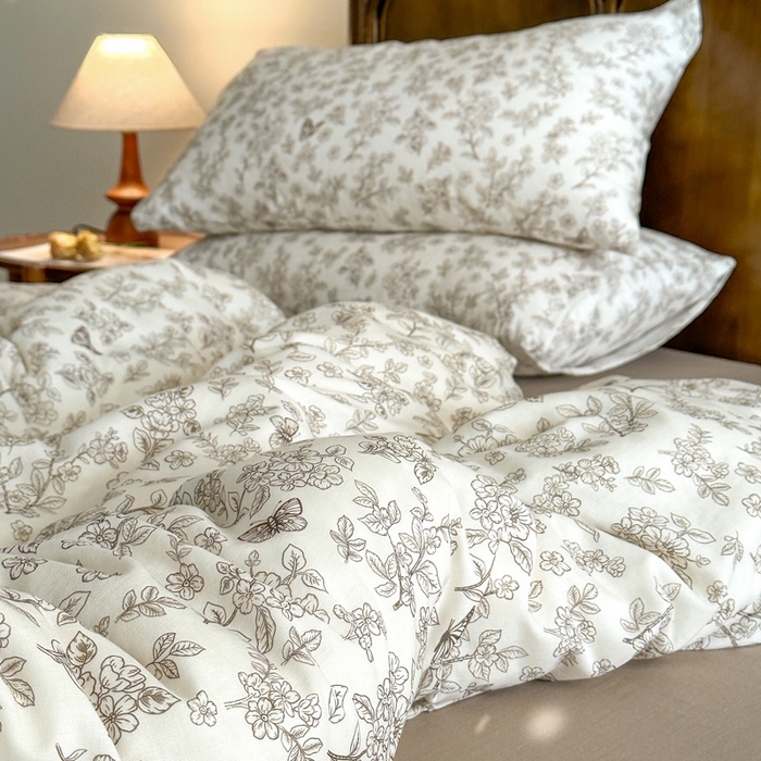 91家纺网 家纺一手货源 找家纺 2025新款A类母婴级有氧全棉纯棉双层纱纯棉印花四件套 场景二 莫奈庄园