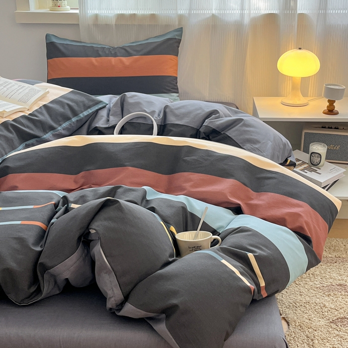 91家纺网 家纺一手货源 找家纺 西引力 2025开春新款全棉印花四件套单被套系列 彩条时尚