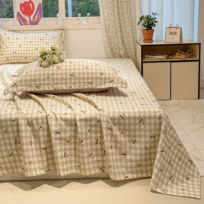 91家纺网 家纺一手货源 找家纺 2025春夏新款全棉花卉系列印花床单 酸甜樱桃