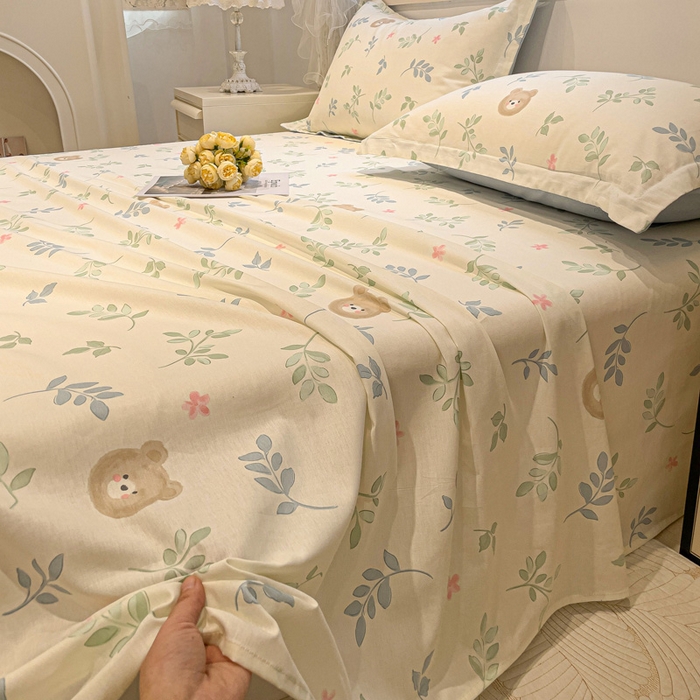 91家纺网 家纺一手货源 找家纺 2025春夏新款全棉花卉系列印花床单 叶中萌熊