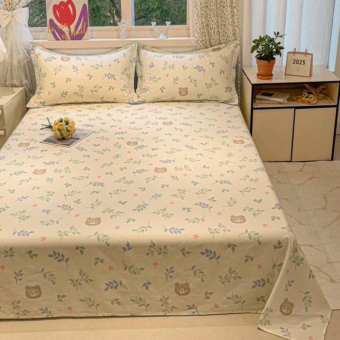 91家纺网 家纺一手货源 找家纺 2025春夏新款全棉花卉系列印花床单 叶中萌熊