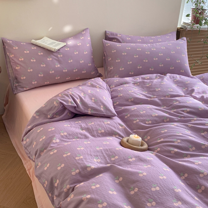 91家纺网 家纺一手货源 找家纺 2025新款A类母婴级有氧全棉纯棉双层纱纯棉印花四件套 场景一 车厘子