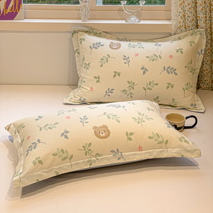 91家纺网 家纺一手货源 找家纺 2025春夏新款全棉花卉系列印花单枕套 叶中萌熊