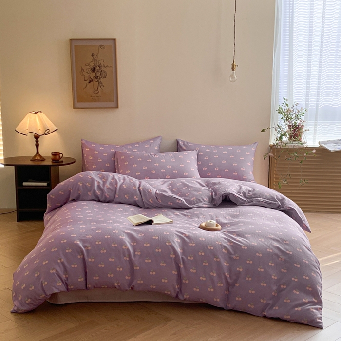 91家纺网 家纺一手货源 找家纺 2025新款A类母婴级有氧全棉纯棉双层纱纯棉印花四件套 场景一 车厘子