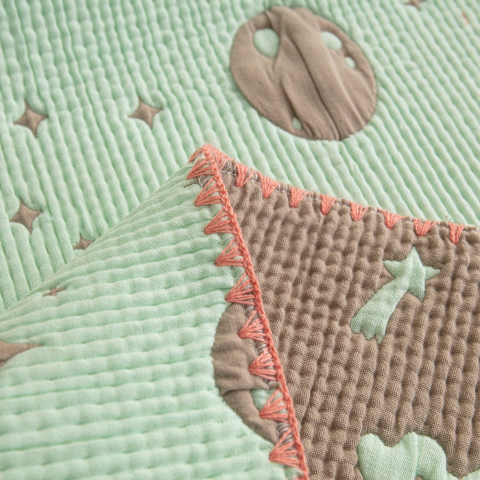 91家纺网 家纺一手货源 找家纺 手艺人2025新款A类宝宝四季全棉提花双面可铺盖床盖榻榻米炕盖炕垫盖毯AC01-AC10 AC07绿