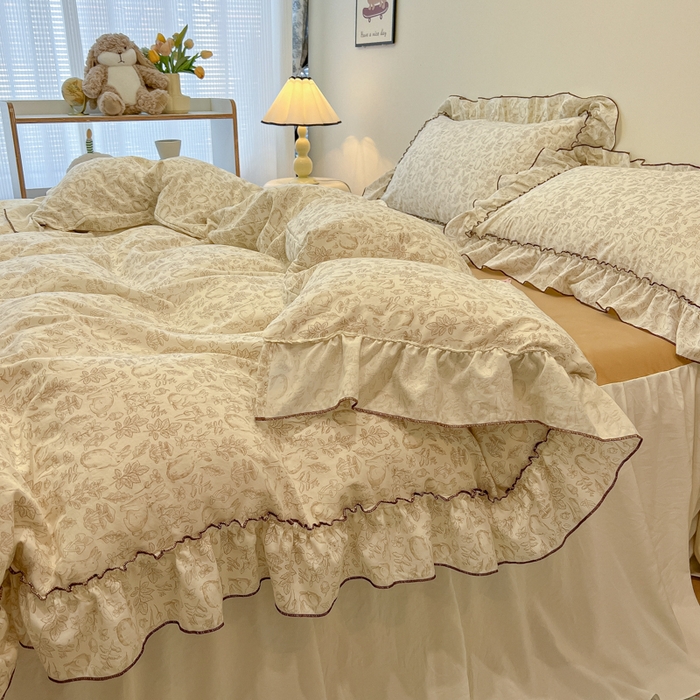 91家纺网 家纺一手货源 找家纺 盼季家纺 2025新款公主风花边小清新水洗棉床上四件套床单被套床裙三件套-风格一 兔兔蜜语