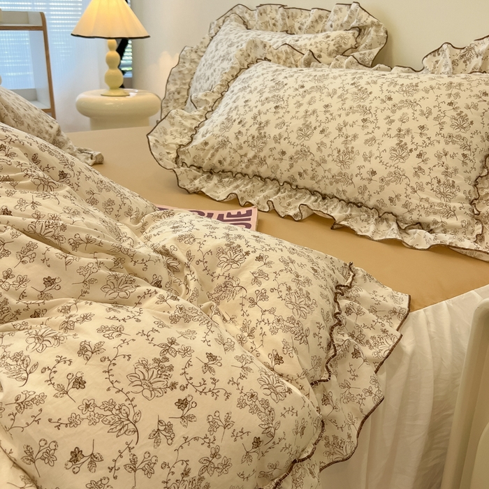 91家纺网 家纺一手货源 找家纺 盼季家纺 2025新款公主风花边小清新水洗棉床上四件套床单被套床裙三件套-风格一 花开漫漫