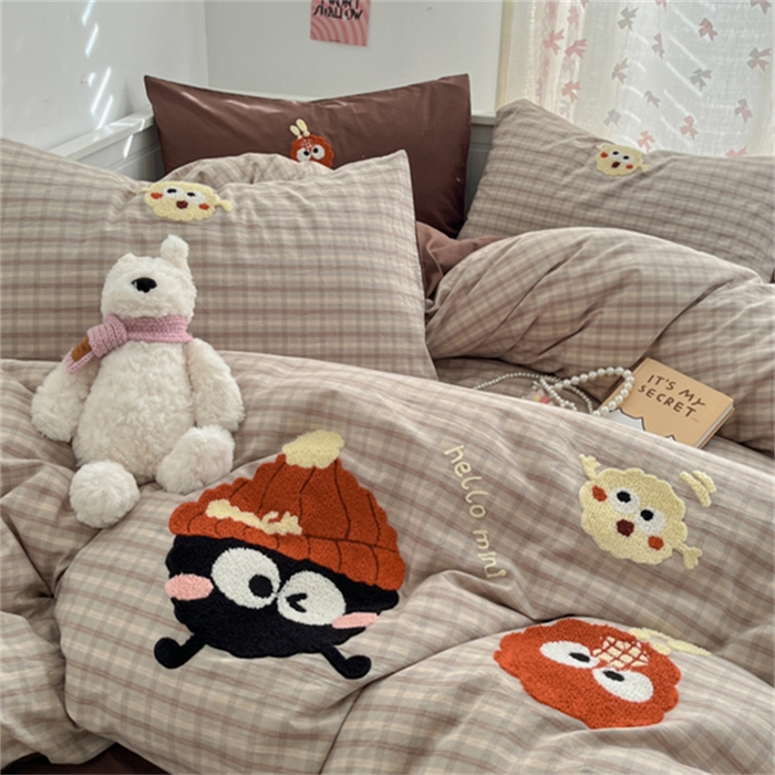 91家纺网 家纺一手货源 找家纺 呗旺鹿 2025新款A类全棉色织水洗棉毛巾绣系列四件套 煤球多多