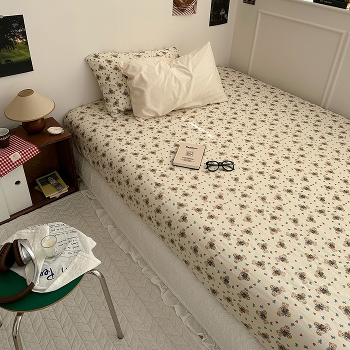 91家纺网 家纺一手货源 找家纺 尺素 2025新款ins风小红书系列单床笠 爱心小熊