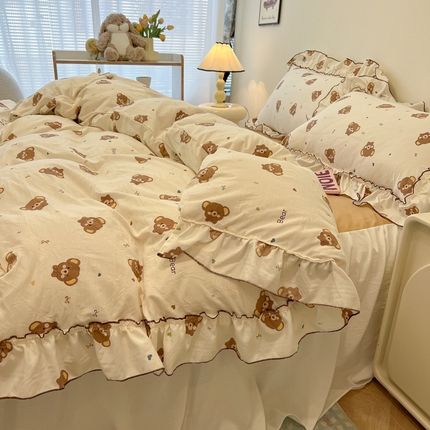 91家纺网 家纺一手货源 找家纺 盼季家纺 2025新款公主风花边小清新水洗棉床上四件套床单被套床裙三件套-风格一 bear小熊