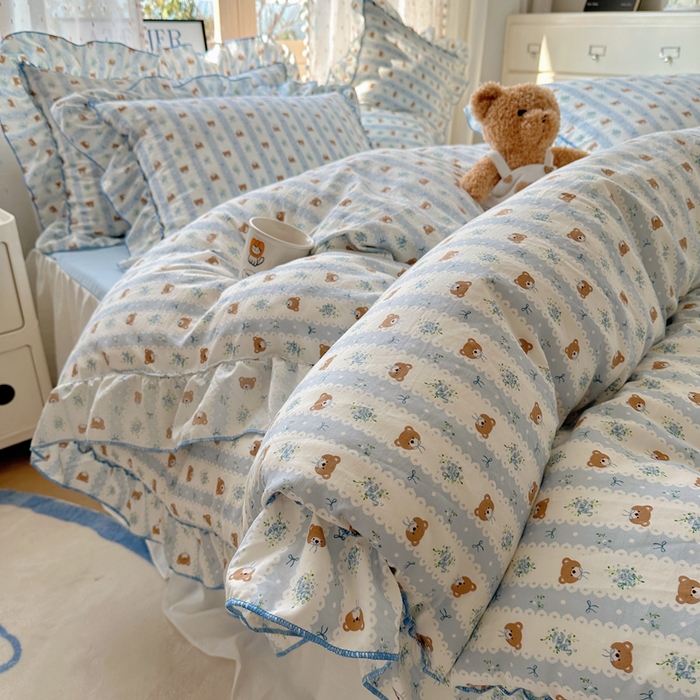 91家纺网 家纺一手货源 找家纺 盼季家纺 2025新款公主风花边小清新水洗棉床上四件套床单被套床裙三件套-风格二 排排熊-蓝