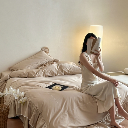 91家纺网 家纺一手货源 找家纺 （总）多乐娜 2025新款轻法式100S纯棉贡缎绣花四件套轻奢高级全棉长绒棉花边工艺款