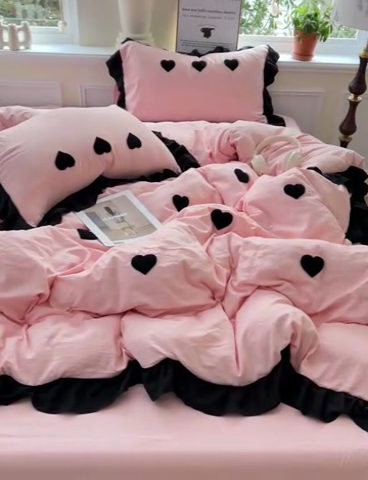 91家纺网 家纺一手货源 找家纺 梦之岛 2025新款韩版小香风赫本风云朵棉毛巾绣四件套 小香风爱心-玉