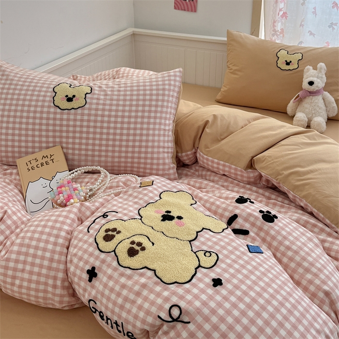 91家纺网 家纺一手货源 找家纺 呗旺鹿 2025新款A类全棉色织水洗棉毛巾绣系列四件套 跳跳狗