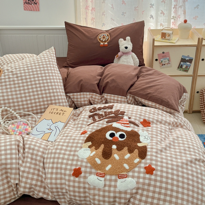 91家纺网 家纺一手货源 找家纺 呗旺鹿 2025新款A类全棉色织水洗棉毛巾绣系列四件套 甜甜圈