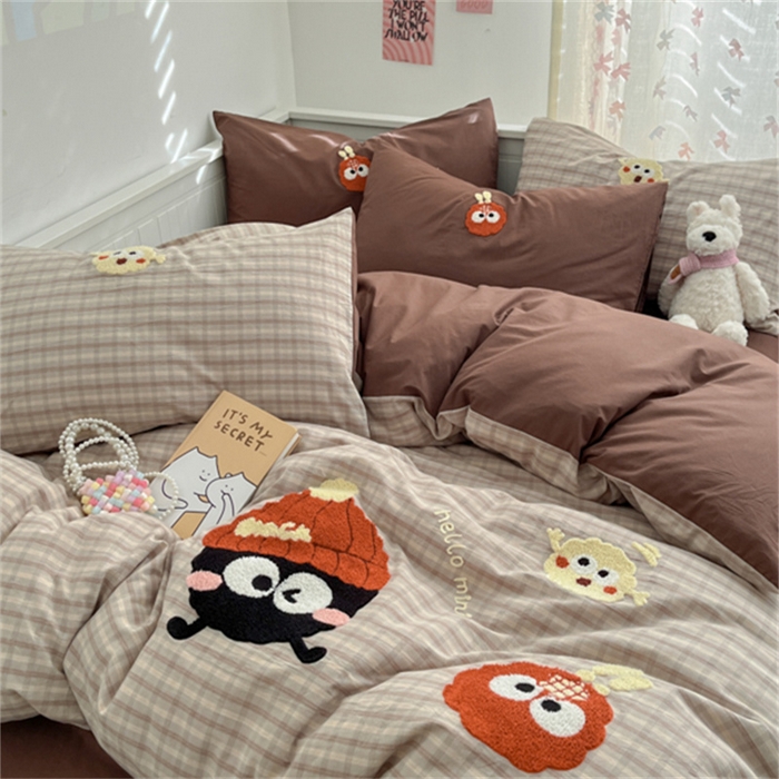 91家纺网 家纺一手货源 找家纺 呗旺鹿 2025新款A类全棉色织水洗棉毛巾绣系列四件套 煤球多多