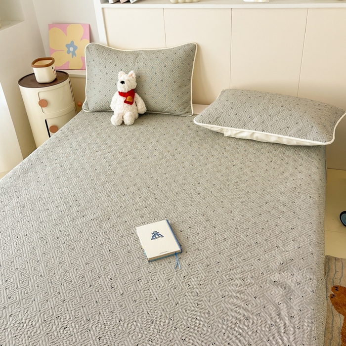 91家纺网 家纺一手货源 找家纺 菲梵家纺2024新款全棉印花夹棉床盖三件套提供买家秀 黑格樱桃