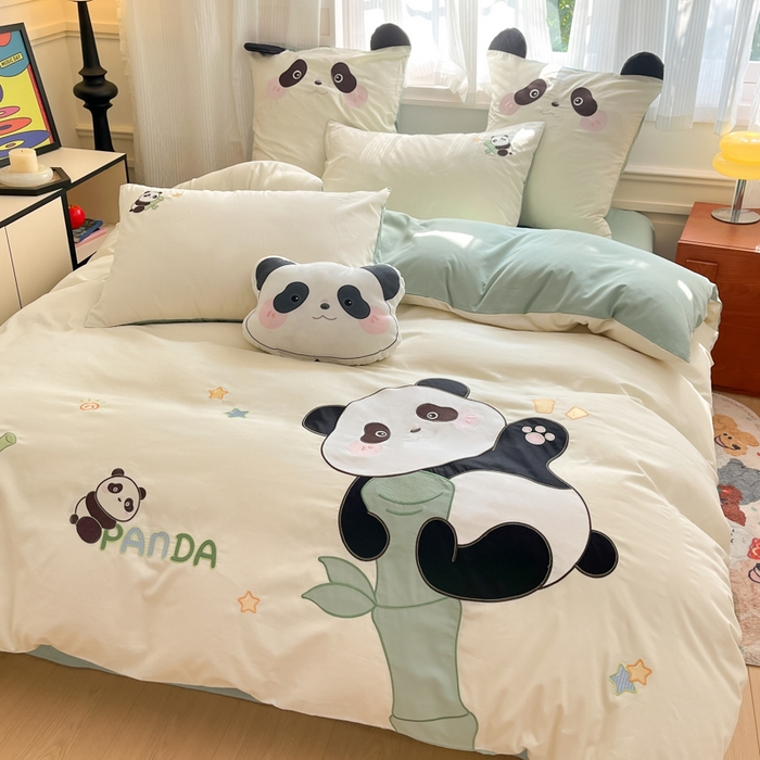 91家纺网 家纺一手货源 找家纺 博雅 2025新款全棉贴布绣卡通四件套 绣花款-运动熊猫