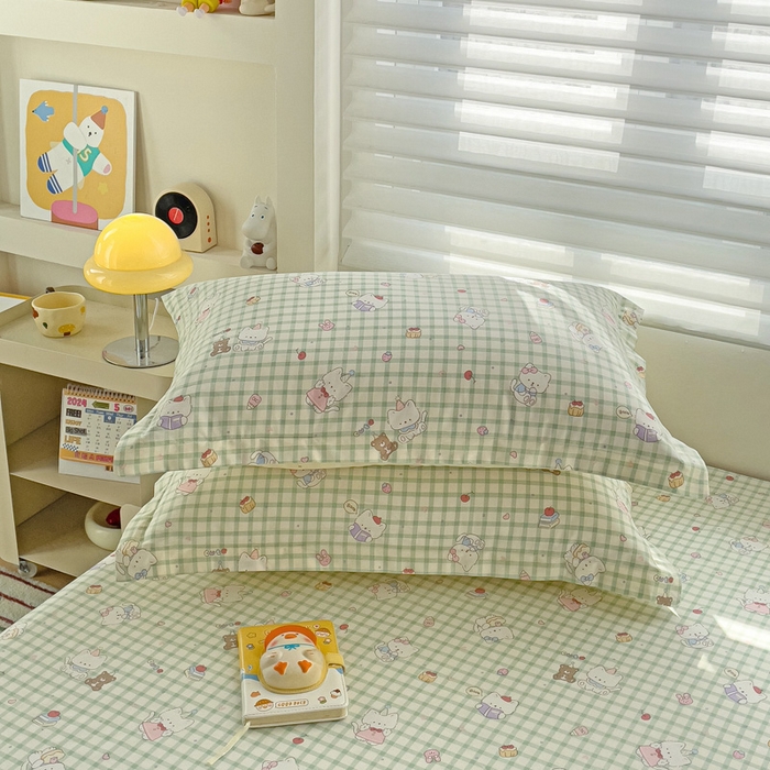 91家纺网 家纺一手货源 找家纺 春雨家居 2025新款春夏卡通印花全棉单枕套 6.甜美梦境-绿