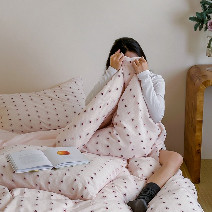 91家纺网 家纺一手货源 找家纺 （总）云上  2025新款小樱桃大提花水洗棉四件套