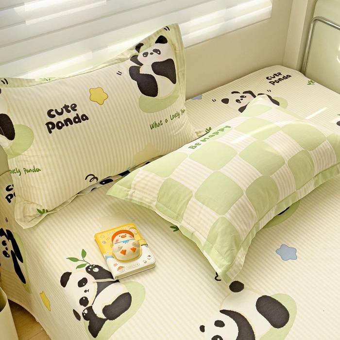 91家纺网 家纺一手货源 找家纺 春雨家居 2025新款春夏卡通印花全棉单枕套 1.小熊猫