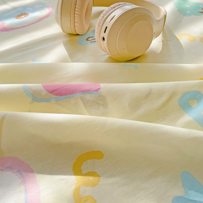 91家纺网 家纺一手货源 找家纺 春雨家居 2025新款春夏卡通印花全棉单床单 萌趣乐园