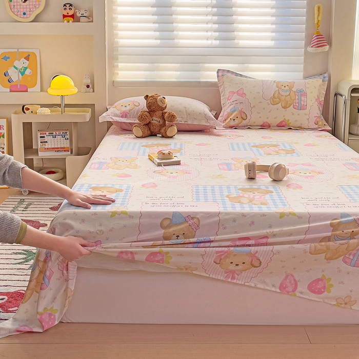 91家纺网 家纺一手货源 找家纺 春雨家居 2025新款春夏卡通印花全棉单床单 甜甜心事