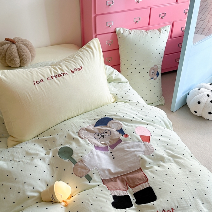 91家纺网 家纺一手货源 找家纺 柚子YOUTH 2025新款全棉双层纱贴布绣四件套 冰淇淋小熊