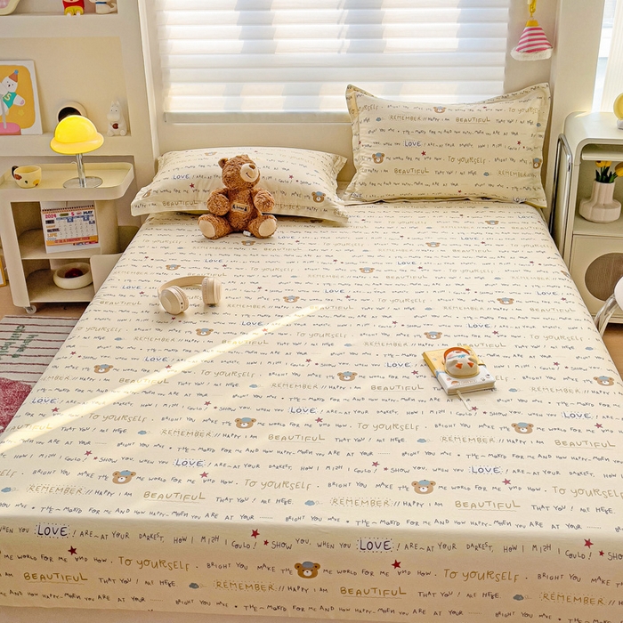 91家纺网 家纺一手货源 找家纺 春雨家居 2025新款春夏卡通印花全棉单床笠 红星小熊