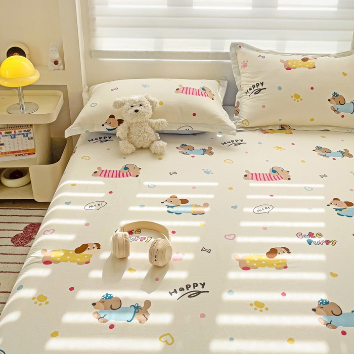 91家纺网 家纺一手货源 找家纺 春雨家居 2025新款春夏卡通印花全棉单床单 童趣蜜歌