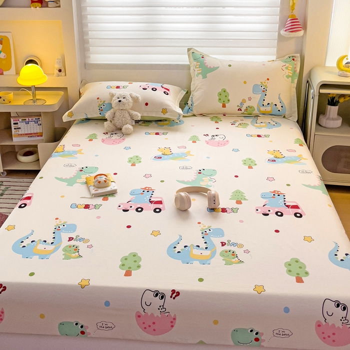 91家纺网 家纺一手货源 找家纺 春雨家居 2025新款春夏卡通印花全棉单床笠 快乐旅行