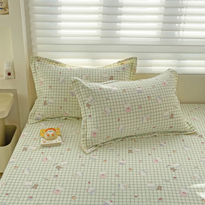 91家纺网 家纺一手货源 找家纺 春雨家居 2025新款春夏卡通印花全棉单枕套 6.甜美梦境-绿