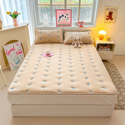 91家纺网 家纺一手货源 找家纺 （总）兄弟坊 2025新款亲肤原棉刺绣床垫床护垫学生床垫床笠