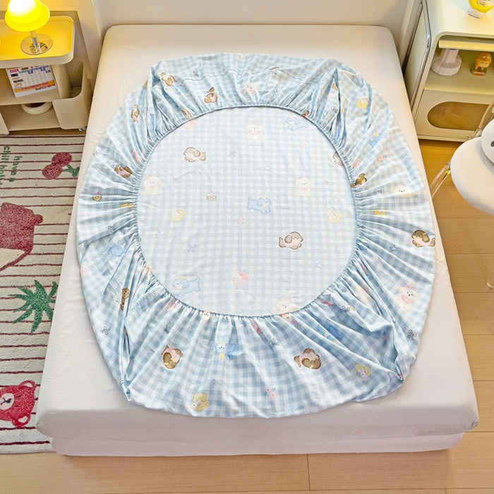 91家纺网 家纺一手货源 找家纺 春雨家居 2025新款春夏卡通印花全棉单床笠 星星发夹狗