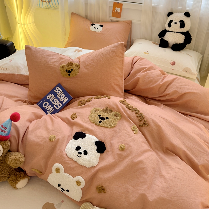 91家纺网 家纺一手货源 找家纺 颜选 2025新款水洗棉毛巾绣四件套 樱桃·小熊