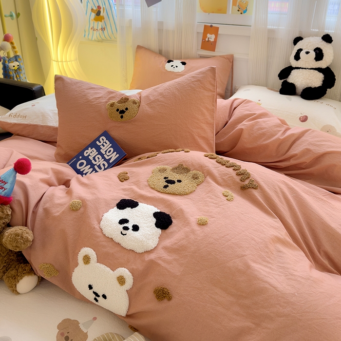 91家纺网 家纺一手货源 找家纺 颜选 2025新款水洗棉毛巾绣四件套 樱桃·小熊