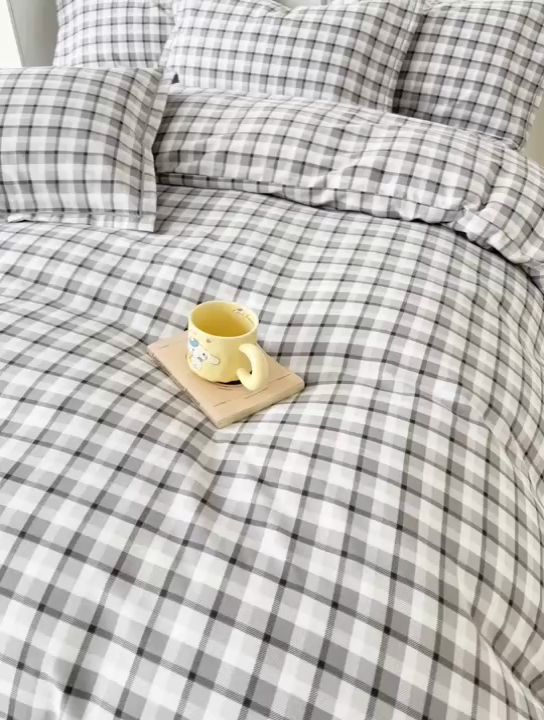 91家纺网 家纺一手货源 找家纺 大吉  2024新款加厚喷气全棉磨毛被套 幸运草