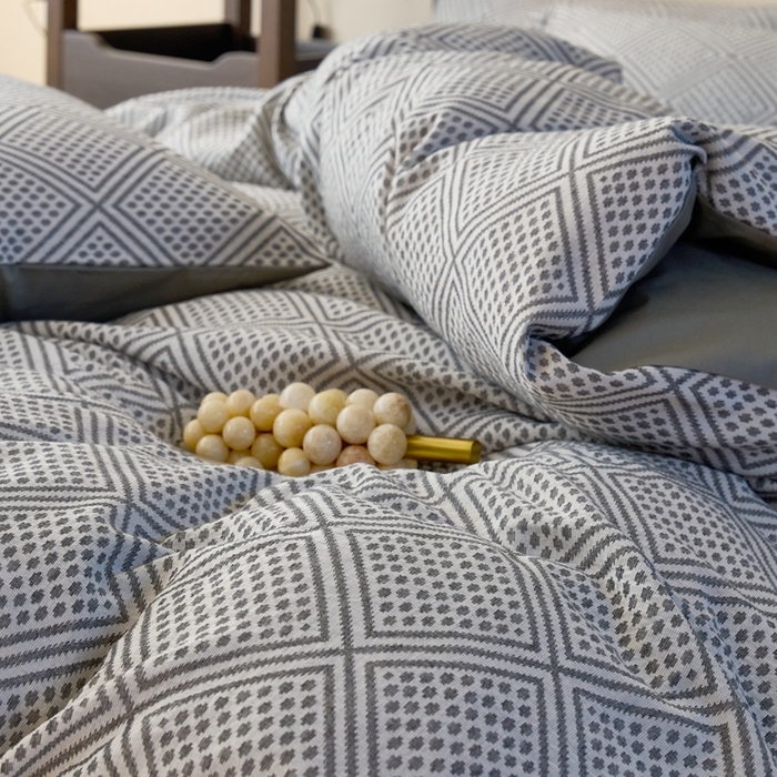 91家纺网 家纺一手货源 找家纺 久典2025 60支色织三层大提花基础款四件套 绅士格