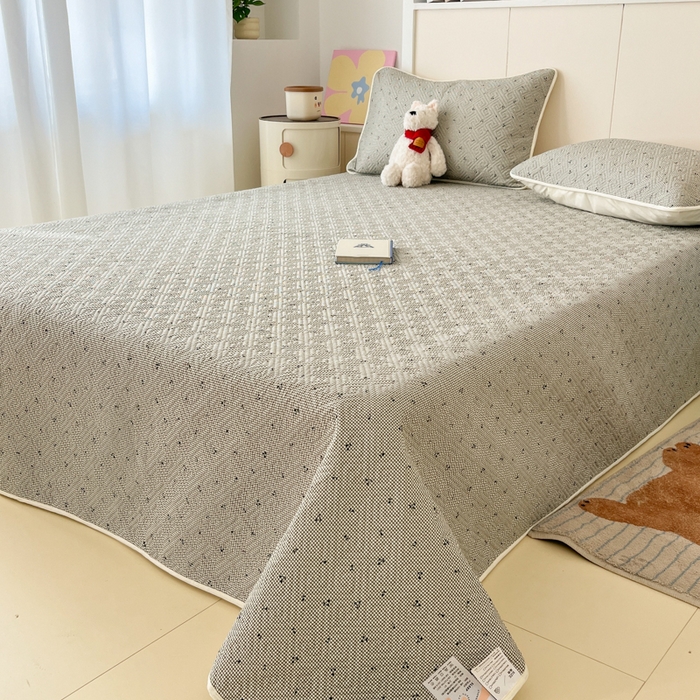 91家纺网 家纺一手货源 找家纺 菲梵家纺2024新款全棉印花夹棉床盖三件套提供买家秀 黑格樱桃