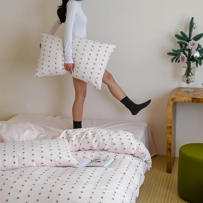 91家纺网 家纺一手货源 找家纺 （总）云上  2025新款小樱桃大提花水洗棉四件套