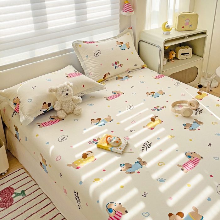 91家纺网 家纺一手货源 找家纺 春雨家居 2025新款春夏卡通印花全棉单床笠 童趣蜜歌